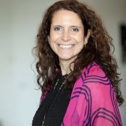 Photo of Reyes Llopis-García